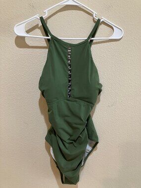 Profile by Gottex One Piece Swimsuit Ruched Tummy Control Beaded Size 8